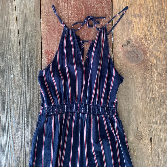 Adorable Navy Jumper Universal Thread / Women’s Medium / Halter - Picture 2 of 7